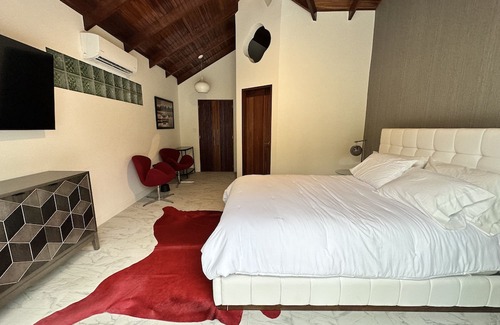Cerro Plano Haus | Ocean front Luxury private home in Jaco Beach!
