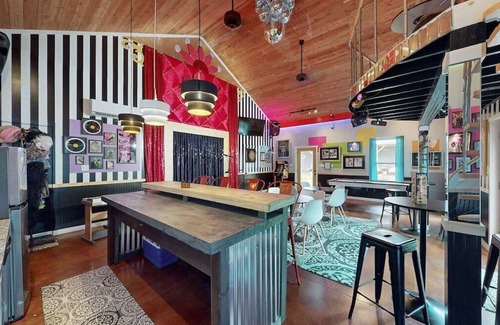 Clarkson Haus | lux barndos near nolin lake and mammoth cave