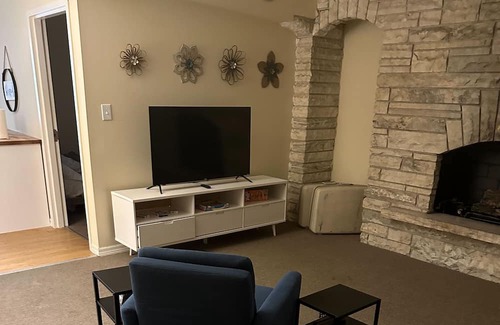 East Haven  Rutland County Wohnung | Stylish Apartment with Fireplace
