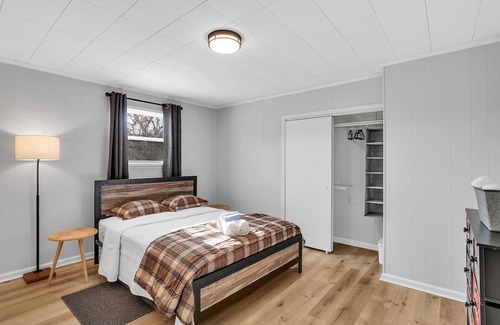 Lowber Hütte | Cozy cottage overlooking the Great Allegheny Passage Trail