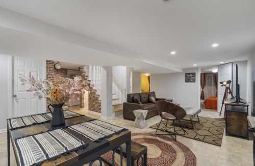 Springfield Wohnung | Industrial style basement apartment near D.C.