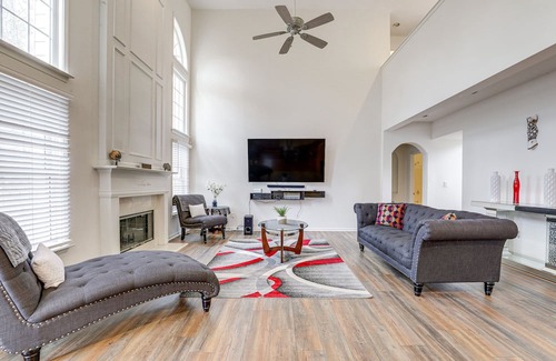 Lithonia Haus | Stonecrest Home w/ Smart TVs Near Atlanta!