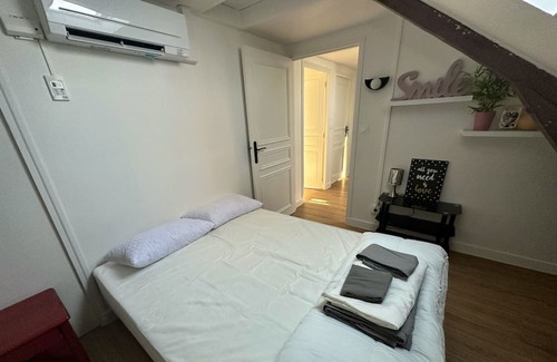 Saint-Florentin Haus | Homerez - Big house for 11 ppl. with garden and terrace at Saint-Florentin