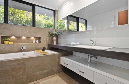 Lesmurdie Haus | Explore the serenity of Wattle Falls with a 4 Bedrooms, 3 Bathrooms Home