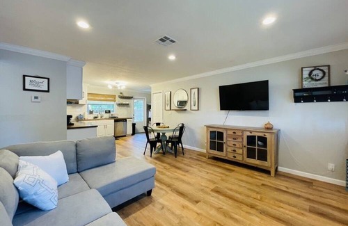 Sailboat Bend Villa | Oasis home & backyard in the Heart of DT Fort Lauderdale