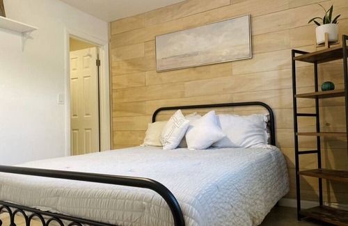 Sailboat Bend Villa | Oasis home & backyard in the Heart of DT Fort Lauderdale