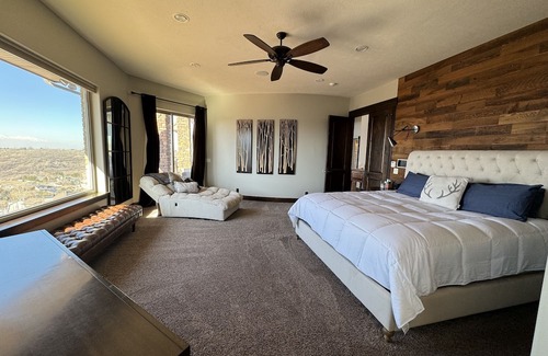 Sandy Haus | The Retreat- Utah at its finest. infinity pool 270 degree views.