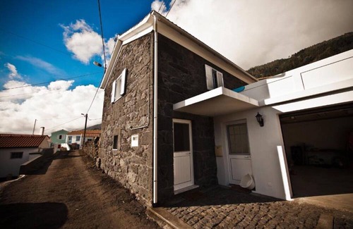 Pontas Negras Haus | Vacation Home "Casas Dos Vinagreiros - Isabel" with Sea View, Private Terraces & Wi-Fi
