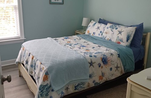 Pass Drury Haus | Sack Lunch! Come visit Dauphin Island where everyday is on Island time!