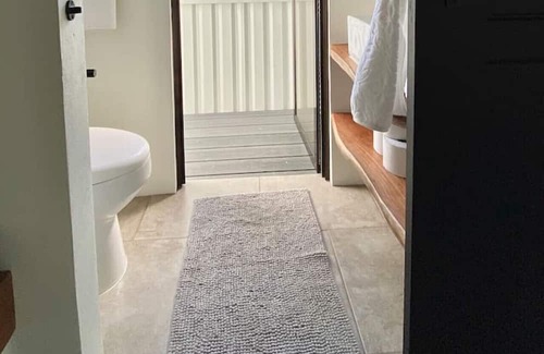 Uvita Kabine | Modern Jungle Cabana#4 - 2 Bedroom Queen bed & private bathroom, close to beach