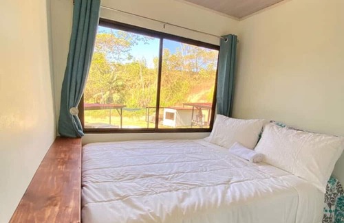 Uvita Kabine | Modern Jungle Cabana#4 - 2 Bedroom Queen bed & private bathroom, close to beach