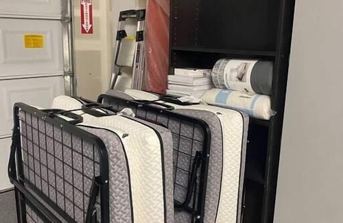 Pittsburg Haus | New & Big is better! Just listed