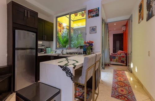 Lazaro Cardenas Wohnung | Paraiso Bohemio , 1 block from the beach