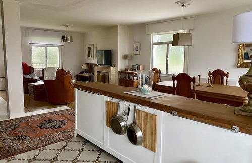Porto de Espasante Haus | Sunny home with enormous terrace and garden just 1 min walk to the beach!