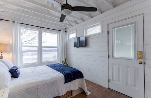 Falls of Rough Wohnung | Cozy Lakeview Guest House at Fentress Rd!