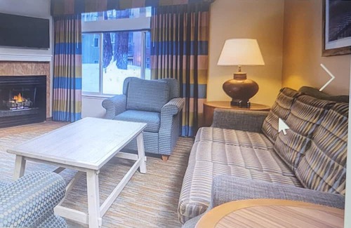 Round Hill Village Wohnung | Cozy spacious 3-bedroom apt sleeps8 in Zephyr Cove with Wi-Fi, fitness room