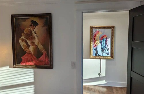 Bellevue Haus | The Charlotte- Modern Cabin Close to Downtown