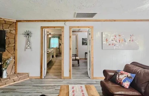 Livingston Sonstige | Peaceful Ranch for Starviewing, Fire Pit, Spa, Feed the cow's treats.