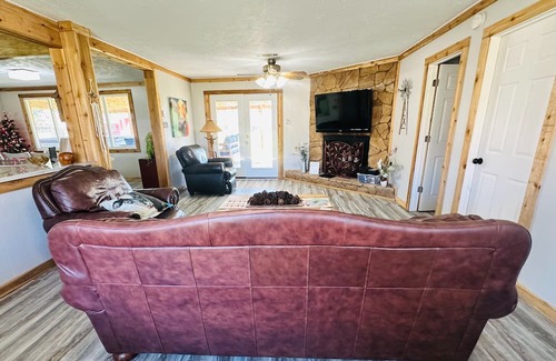 Livingston Sonstige | Peaceful Ranch for Starviewing, Fire Pit, Spa, Feed the cow's treats.