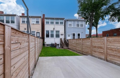 Fairlawn Haus | Garden Flat on 16th - Free Secured Parking