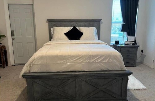 Glenwood Haus | Luxe Escape 3 mins from De Leon State Park