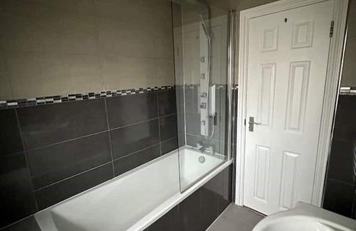 Preston Haus | 5 minutes from Wembley Stadium,Welcome to our spacious & luxurious Himani's Home
