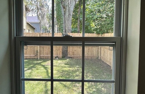 Midtown Hütte | Coastal Carriage House Surrounded By Live Oak Trees in the Heart of Savannah