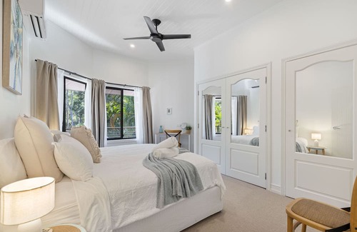 Cooroibah Haus | NEW | feature packed haven on 2 acres; swim up bar pool, fire pit, games room