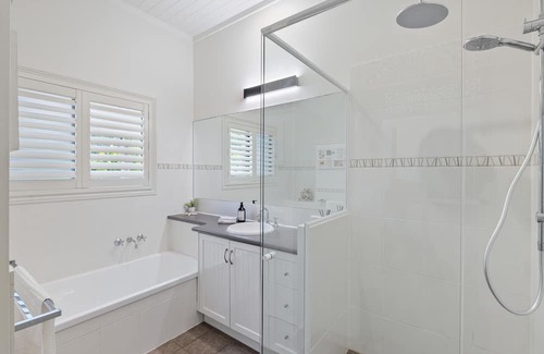 Cooroibah Haus | NEW | feature packed haven on 2 acres; swim up bar pool, fire pit, games room