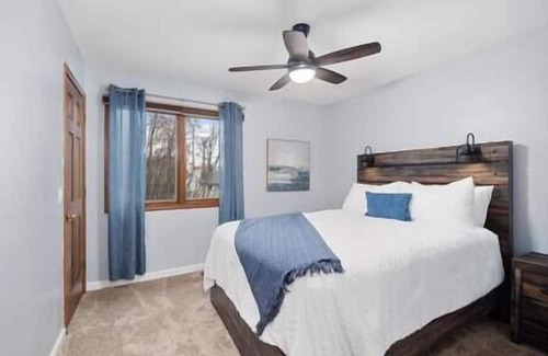 Fort Wayne Haus | Spacious Home near Parkview and Dupont Hospital