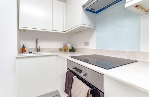 Broad Green Wohnung | Luxury apartment with workspace