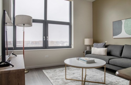 Logan Square Wohnung | Amazing Logan Square 1BR w/ Pool, Lounge & Gym nr L, by Blueground