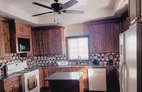 Scott City Haus | Relax and feel like you are home.