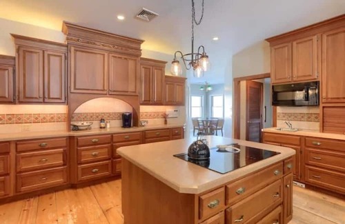 Stouchsburg Haus | Lazy Meadows Horse Ranch, new listingn