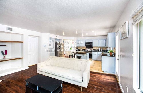 Corona Haus | Summer Palace on Towergrove #41276