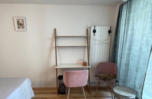 Mattenhof-Weissenbuhl Wohnung | Private and independent room in Bern