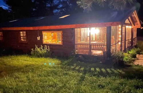 Phoenicia Kabine | The Highview, A Catskills Log Cabinnn
