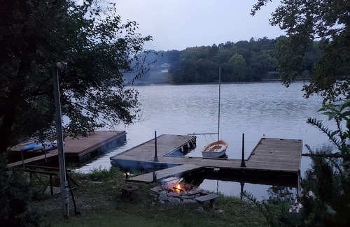 Crystal Lakes Haus | Quite private lake front property