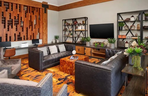 The Highlands Haus | Fresh SNOW! Exquisite Upscale Oasis · Ski Resort