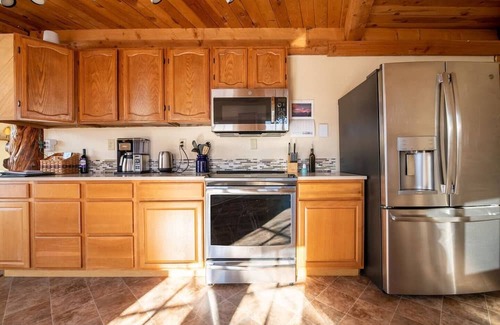 Westcliffe Haus | Spacious Geodesic Dome Home with Stunning Mountain Views - Walk to Westcliffe