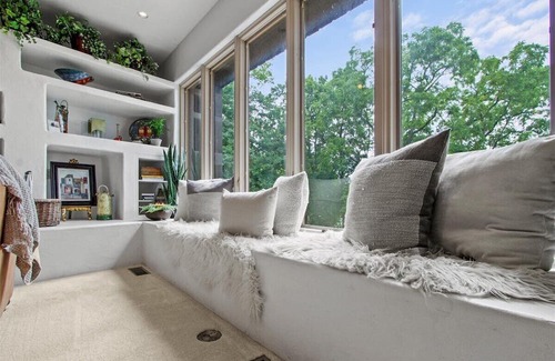 Tipp City Resort | Harmony Farm Modern Loft Nature Retreat. Waterfront views w/ resort amenities!