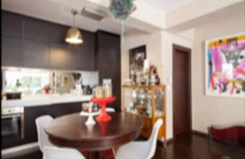Khalandrion Wohnung | Art Collection apartment with garden
