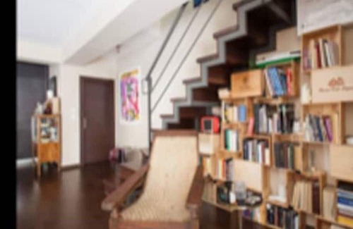 Khalandrion Wohnung | Art Collection apartment with garden