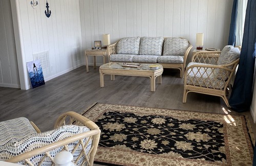 Sunrise Beach Kabine | Lakefront Cabin With One Well Dock In Popular LAKE OF THE OZARKS Cove Location!