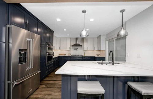 Silver Lake Eigentumswohnung | Luxury 2 bd Perfect for Traveling Professionals!