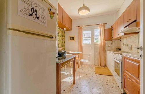 Filopappou Wohnung | Comfy & Sunny flat w/h balcony@center up to 8ppl