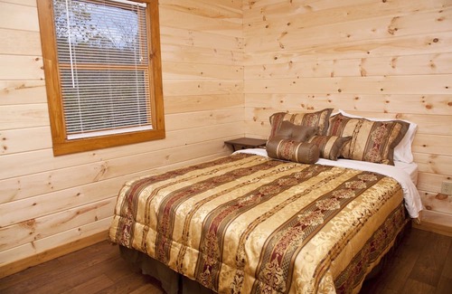 Equality Kabine | 2 BR Hot Tub Cabin- Closest Cabins to Garden of the Gods-Shawnee National Forest