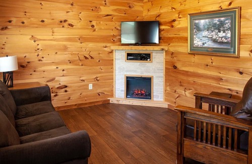 Equality Kabine | 2 BR Hot Tub Cabin- Closest Cabins to Garden of the Gods-Shawnee National Forest