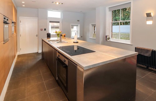 Carlisle Hütte | 22 CHATSWORTH SQUARE, family friendly, with hot tub in Carlisle