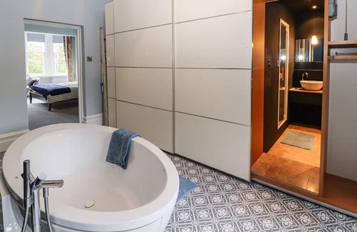 Carlisle Hütte | 22 CHATSWORTH SQUARE, family friendly, with hot tub in Carlisle